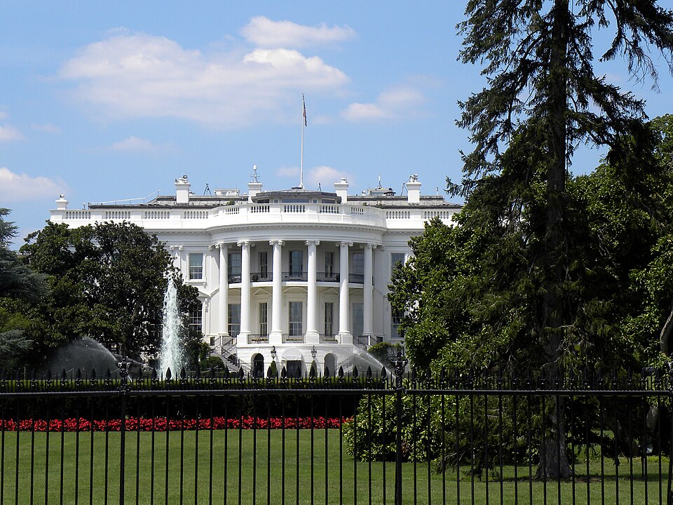 Gunman Opens Fire at White House Checkpoint. Shot Dead by Secret Service. Gunman Opens Fire at White House Checkpoint. Shot Dead by Secret Service.